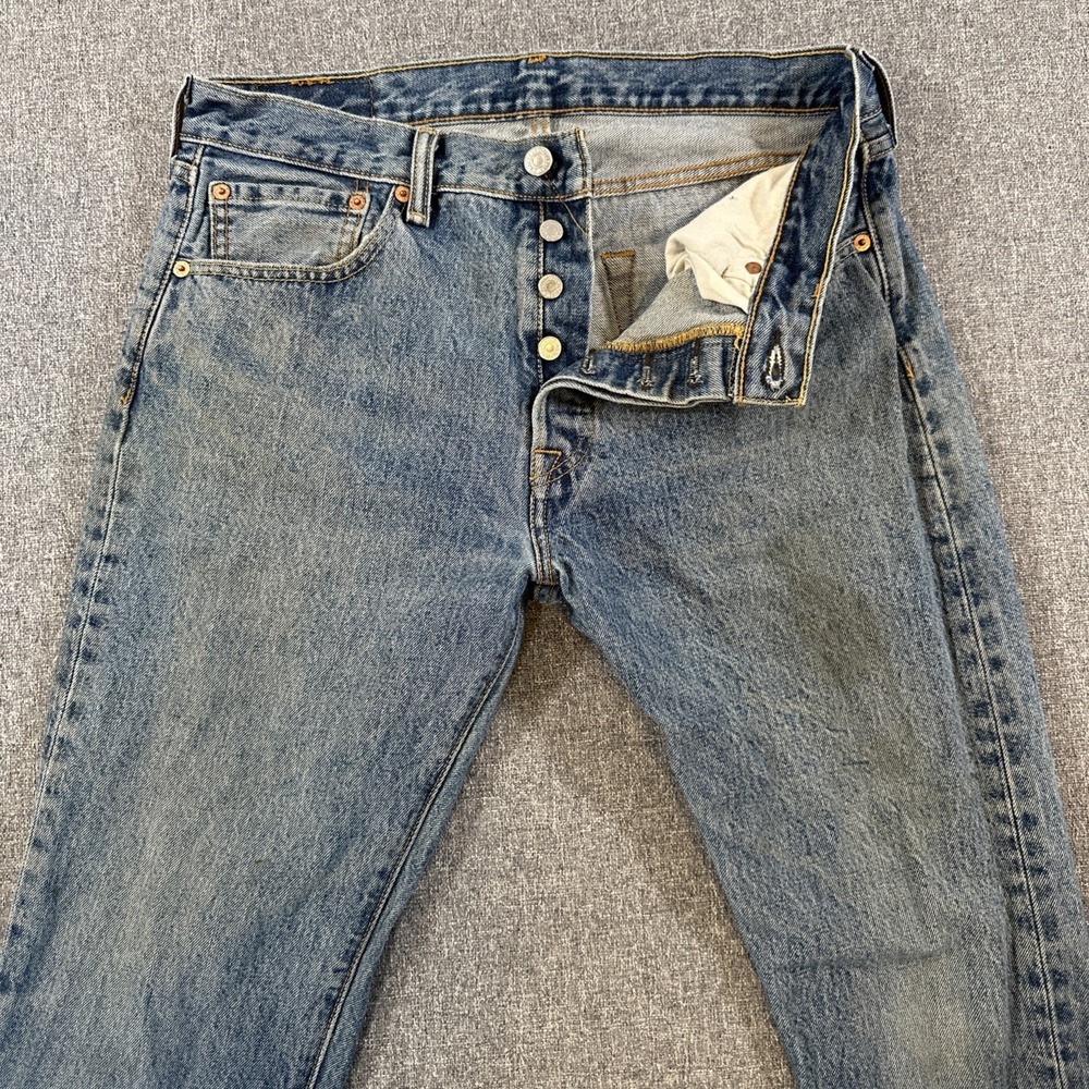 Levi's Men's Jeans 501 in Faded Blue Denim